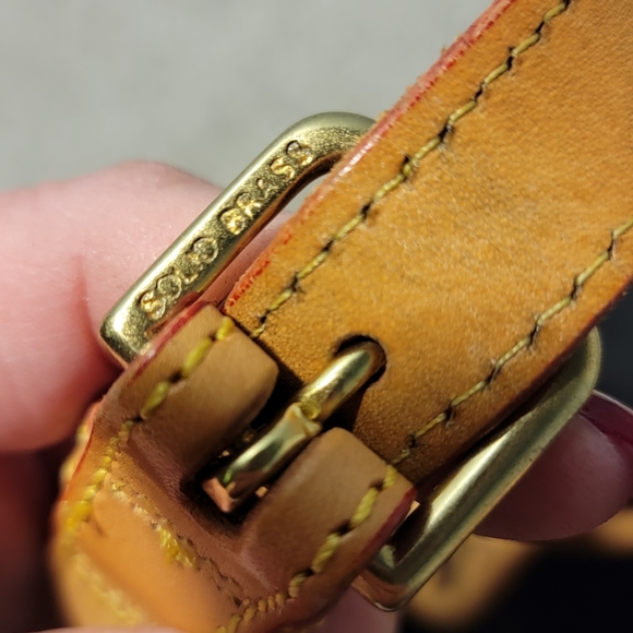 Dooney & Bourke bucket bag - Picture 5 of 9